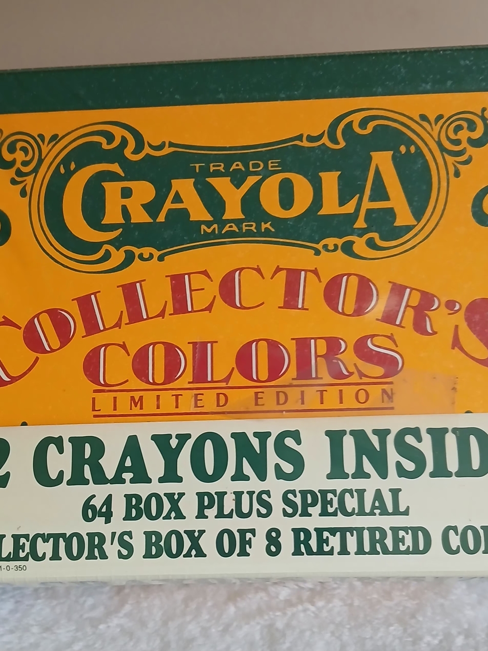 Vintage Crayola Collecters Tin 72 Colors With 8 Discontinued Colors New In Pkg